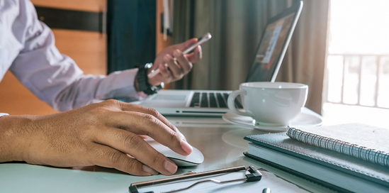 business.img.phone.laptop.alt
